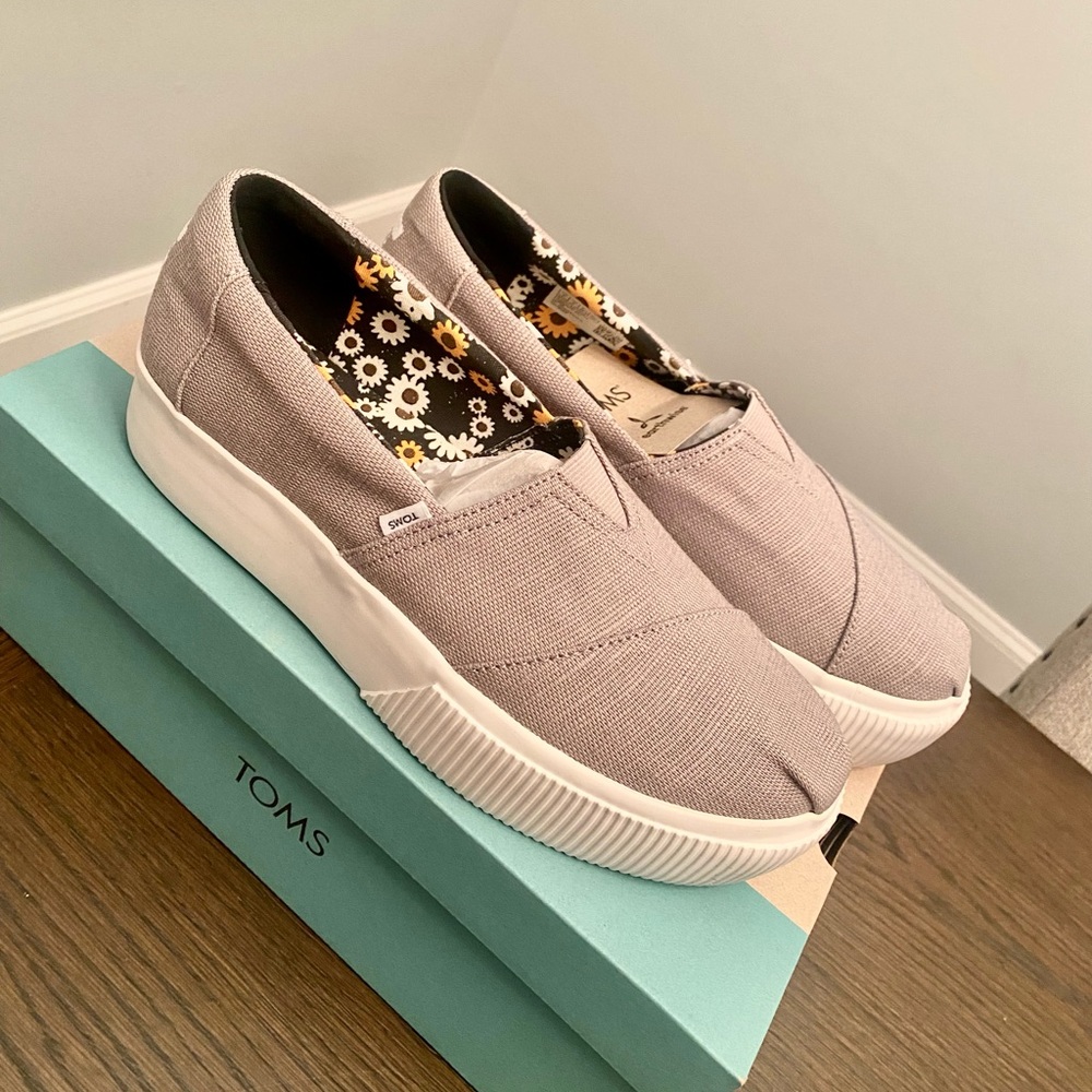 Toms Alpargata Boardwalk Sneakers new in box size 8